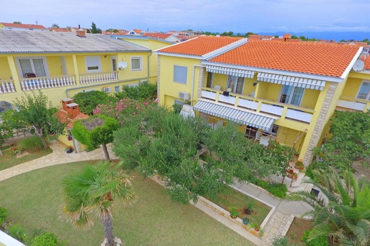 Apartment House Inga Vir Ngoại thất bức ảnh