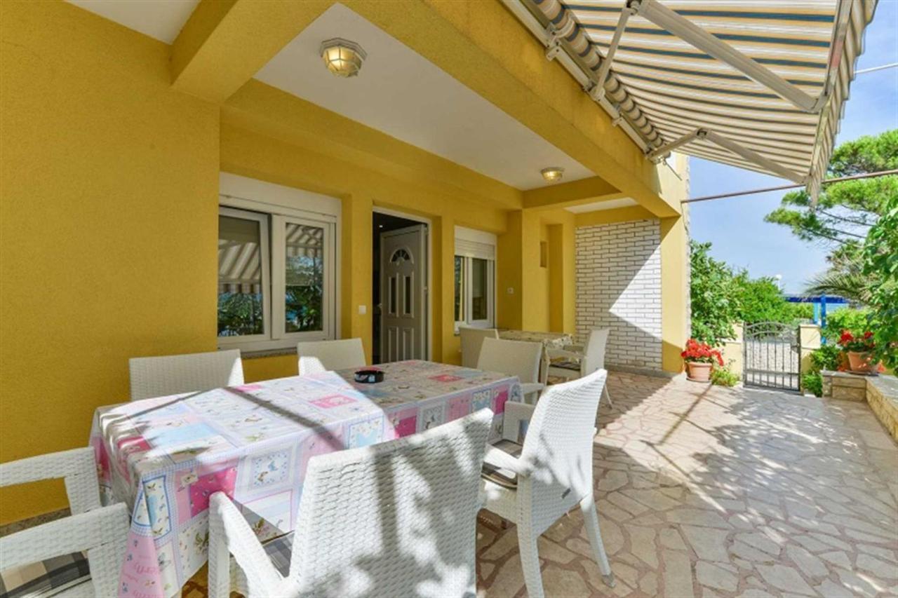 Apartment House Inga Vir Ngoại thất bức ảnh