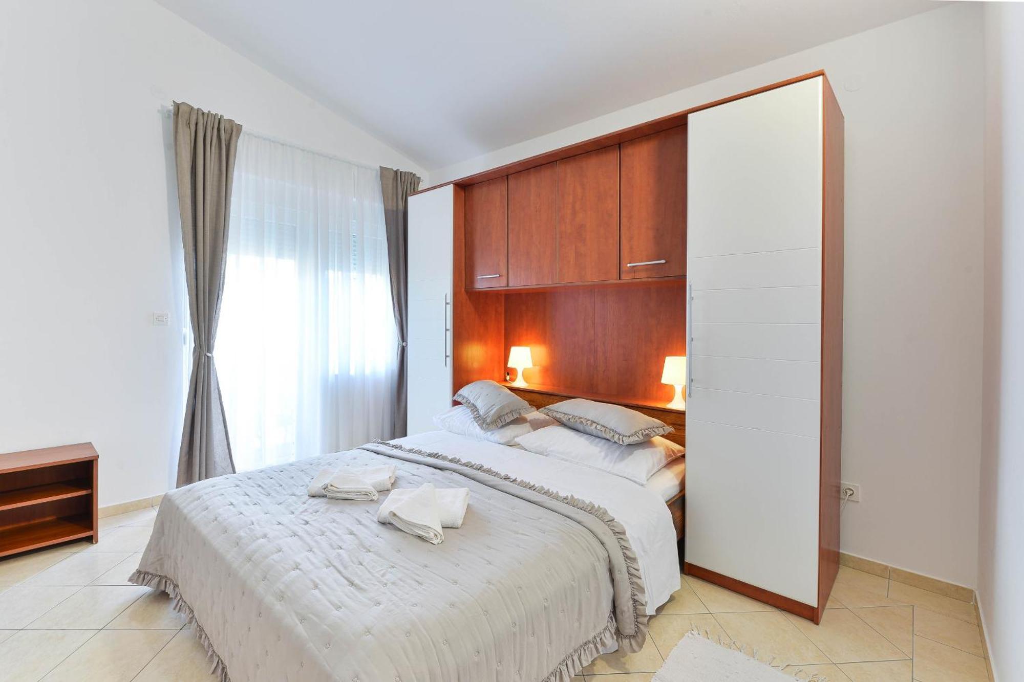 Apartment House Inga Vir Ngoại thất bức ảnh