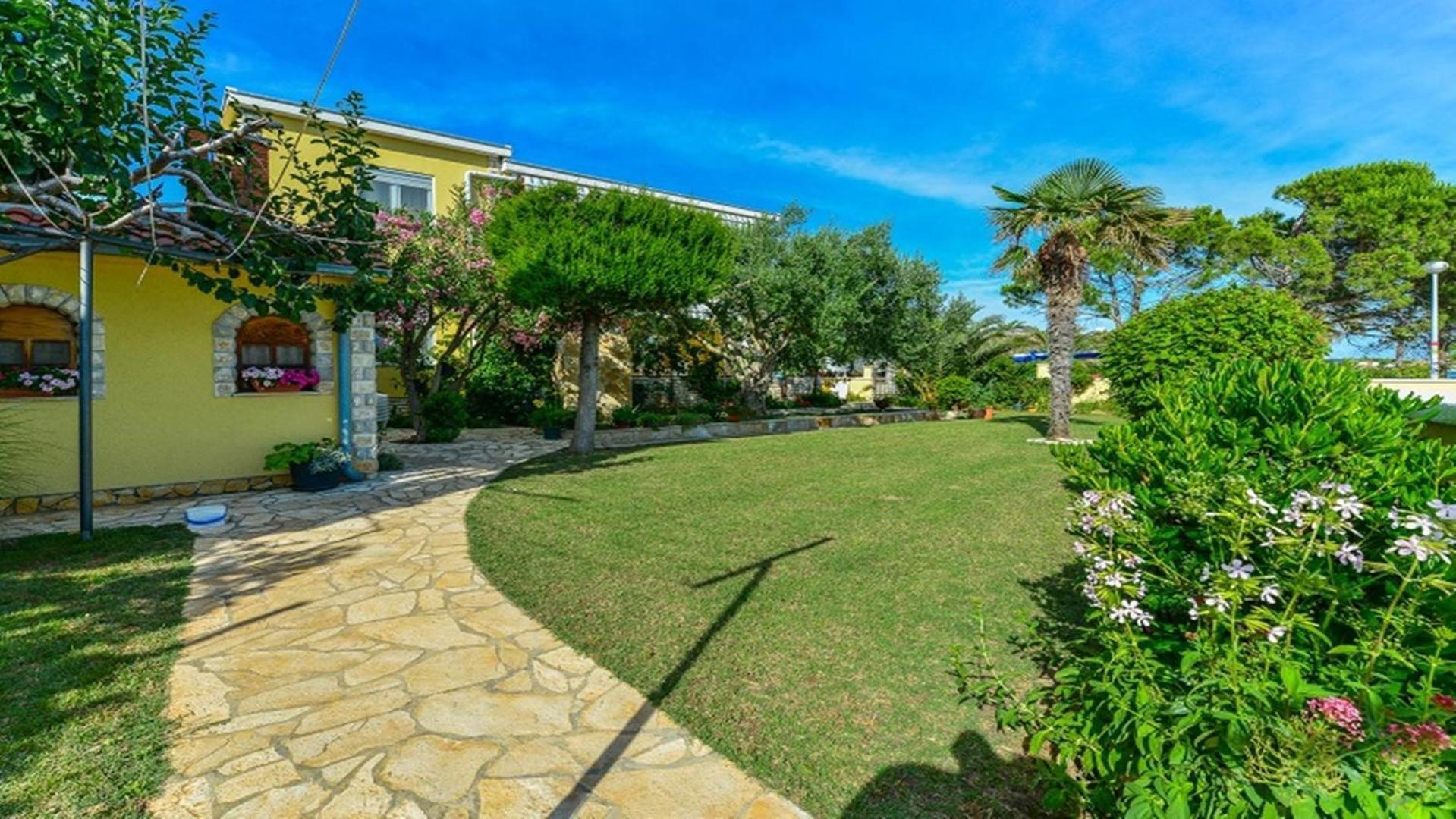 Apartment House Inga Vir Ngoại thất bức ảnh